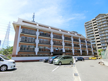 エルマンヌハイツ