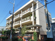 グリーンロードハウス